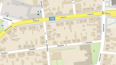 V Rozdělově popíjel alkohol na veřejnosti, strážníci u něj našli ještě kradené uzené