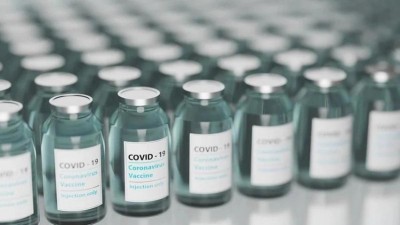Očkovací vakcíny proti Covid-19 bude dodávat nový distributor.  Mohou je objednávat i praktičtí lékaři pro děti