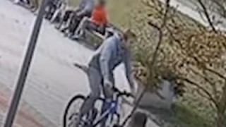VIDEO: Opravdu ho neznáte? Cyklista, který srazil dítě, na lepším videu